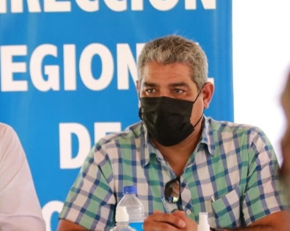 Ministro Sucre justifica la vacunación VIP del expresidente Pérez Balladares
