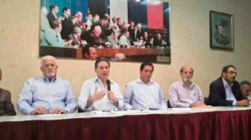 Crean coordinadora pro rescate del PRD