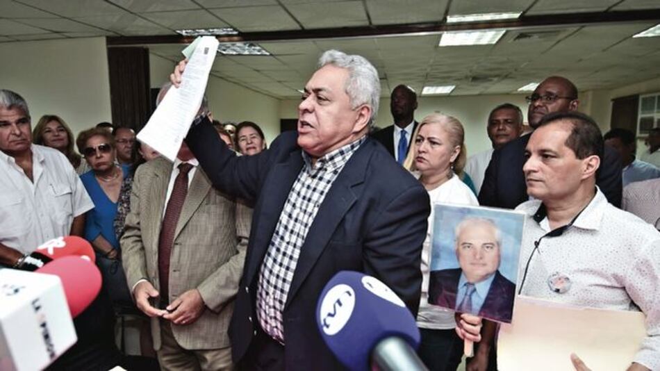 Ricardo Martinelli se postula en medio de ataques a directiva de CD