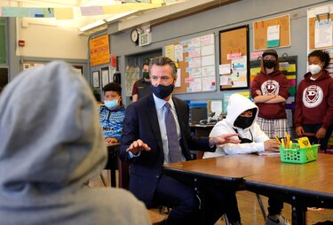 California exigirá vacunación anticovid a estudiantes de más de 12 años