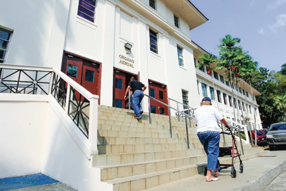 Juez se acoge al término de 30 días en proceso que se le sigue a la exministra de Trabajo Alma Cortés