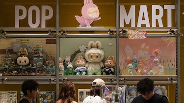 Furor por las Labubu: cómo las muñecas chinas coleccionables se han vuelto un fenómeno global