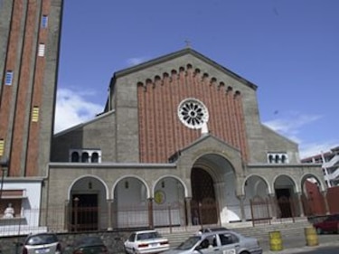 Recuerdan a víctimas del bus en Basílica de Don Bosco