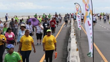 Miles de personas participan en el relevo por la vida 2019