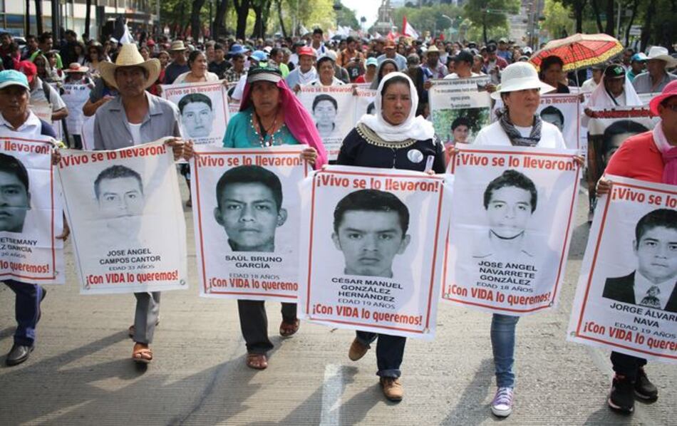 México hace público en internet expediente de los 43 estudiantes desaparecidos