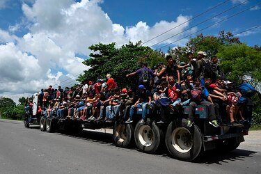 Presidente de Guatemala ordena capturar a miles de migrantes hondureños