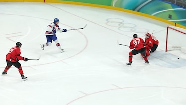 Estados Unidos se baña en oro 46 años después en hockey sobre hielo