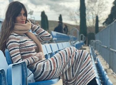 Sara Carbonero reaparece en un partido de fútbol de su hijo
