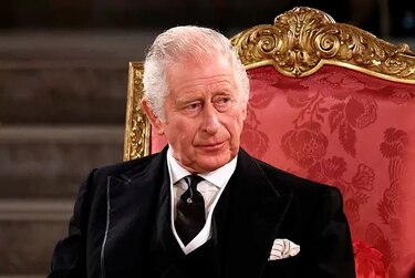 Carlos III dice estar ‘orgulloso’ por la valentía de Kate tras diagnóstico de cáncer