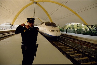 AVE: cómo España se convirtió en líder mundial del tren de alta velocidad y qué dudas genera su apuesta