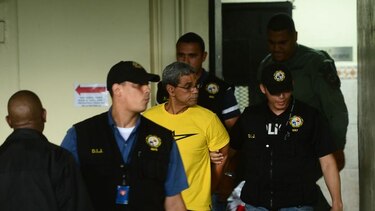 Indagan a Rafael Guardia Jaén por caso de mochilas escolares