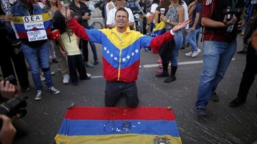 La vigilancia del poder, núcleo de la lucha política
