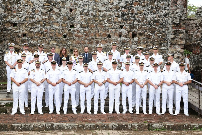 La Princesa de Asturias visita Panamá Viejo durante su travesía en el Juan Sebastián de Elcano