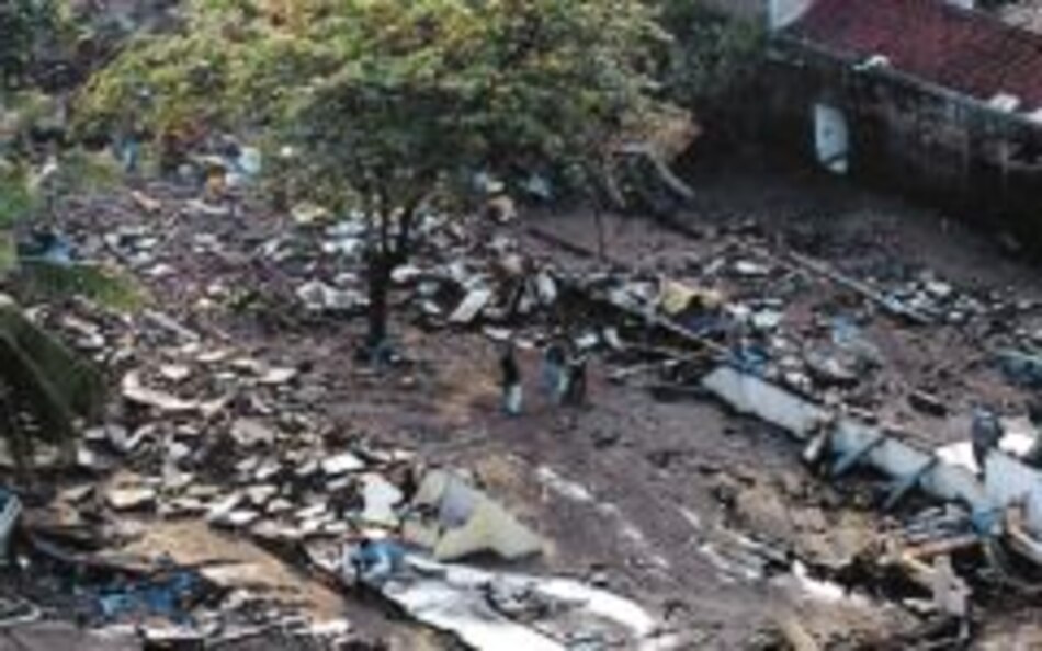 Devastador ‘tsunami’ en Indonesia