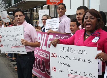 Reclaman reglamentar ley sobre feminicidios