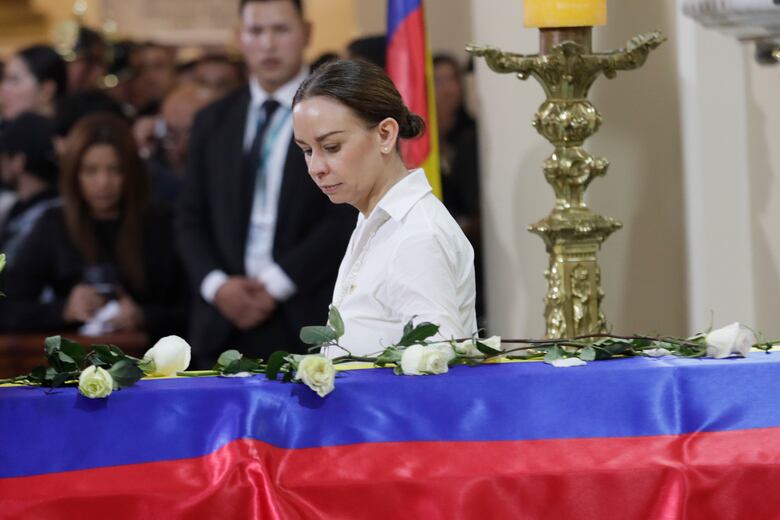 Con una misa solemne y todos los honores, Colombia dice adiós a Miguel Uribe Turbay