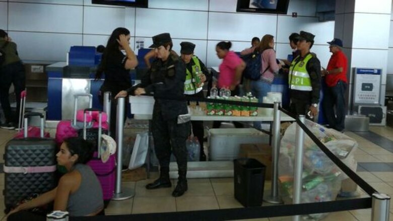 Tocumen a oscuras y los pasajeros se impacientan