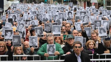 Reclaman justicia tras 25 años del ataque a la AMIA