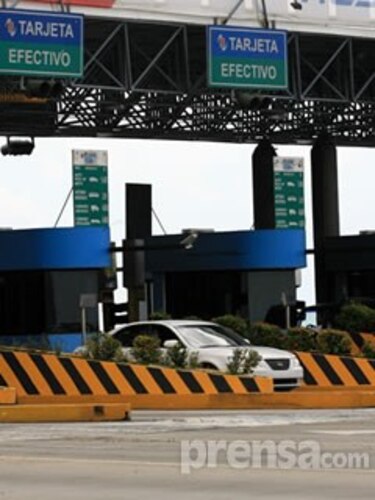 Corredores funcionan con normalidad; empleados piden indemnización