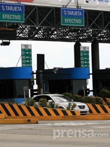 Corredores funcionan con normalidad; empleados piden indemnización