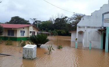 Inundación en Icacal, de Colón, deja 75 familias damnificadas