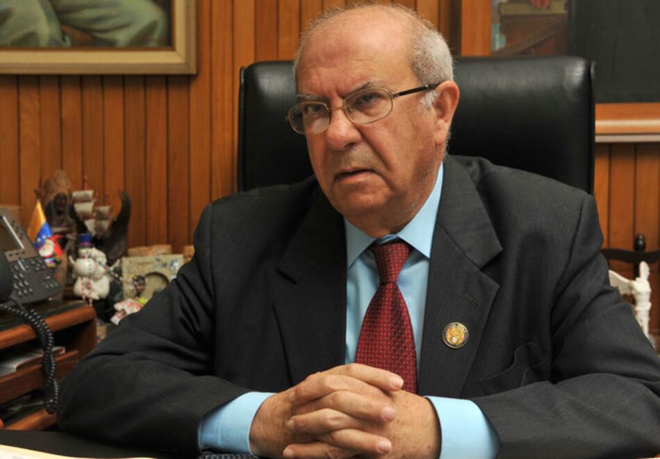 Presentan anteproyecto de ley para que rectores de universidades públicas solo puedan ser reelegidos una vez