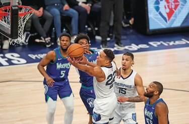Grizzlies eliminan a Timberwolves y se citan con los Warriors de Curry