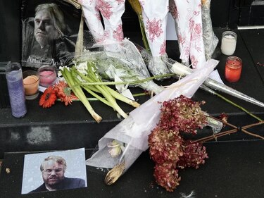 Un discreto adiós de los fans para Seymour Hoffman en Nueva York
