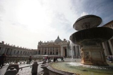 El número tres del Vaticano afirma que hubo ‘deficiencias’ en las finanzas