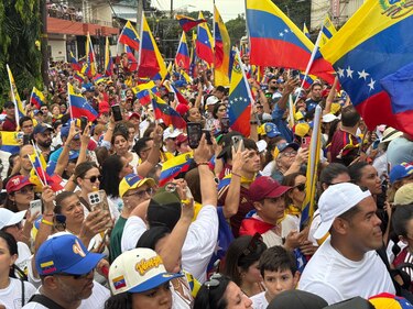 María Corina Machado se reencuentra con la comunidad venezolana en Panamá