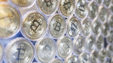 Bitcóin gana valor y se acerca a capitalización de grandes empresas