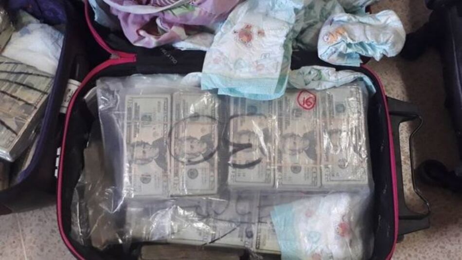 Aduanas retuvo a tres mujeres con $452 mil sin justificar en puesto de Guabalá