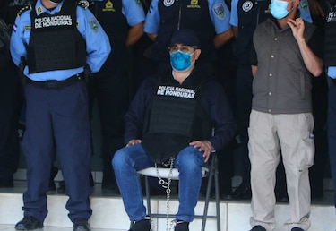 Expresidente hondureño Hernández sufrió ‘humillaciones’ durante su arresto, dice su esposa