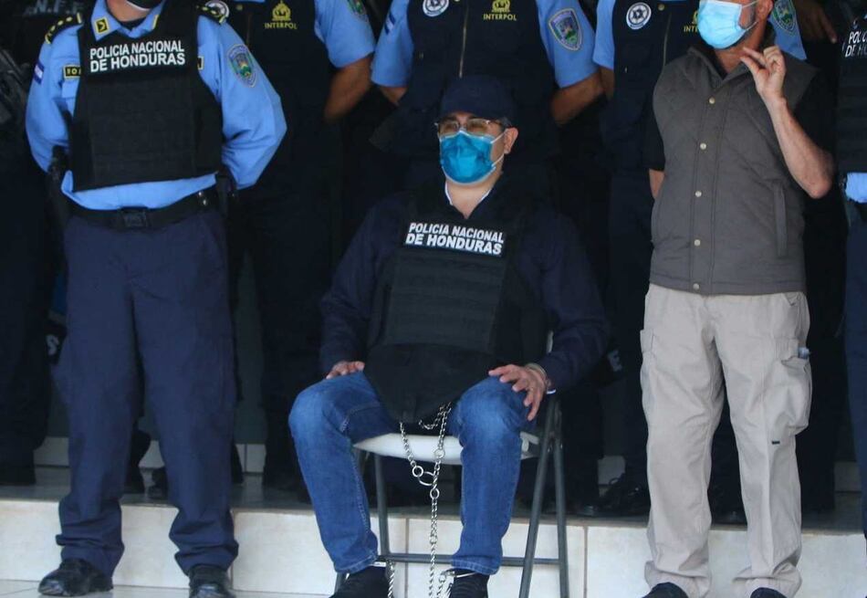 Expresidente hondureño Hernández sufrió ‘humillaciones’ durante su arresto, dice su esposa