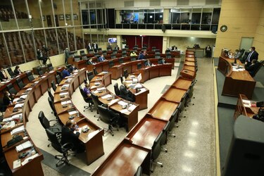 Bajan a primer debate proyecto antidesalojo