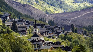 Cómo el derretimiento de los glaciares amenaza la idílica vida en los Alpes que define a Suiza