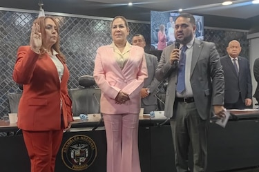 Dana Castañeda vuelve a presidir la Comisión de Credenciales