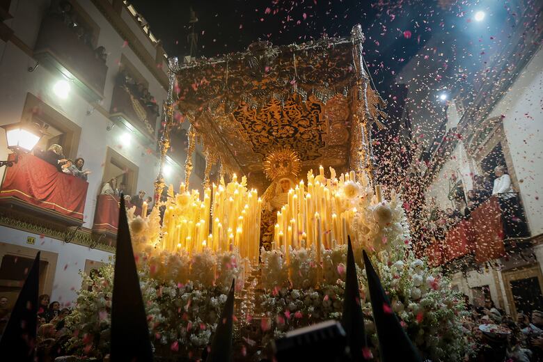 La Madrugá de Sevilla: una tradición de Jueves Santo que perdura con el paso del tiempo