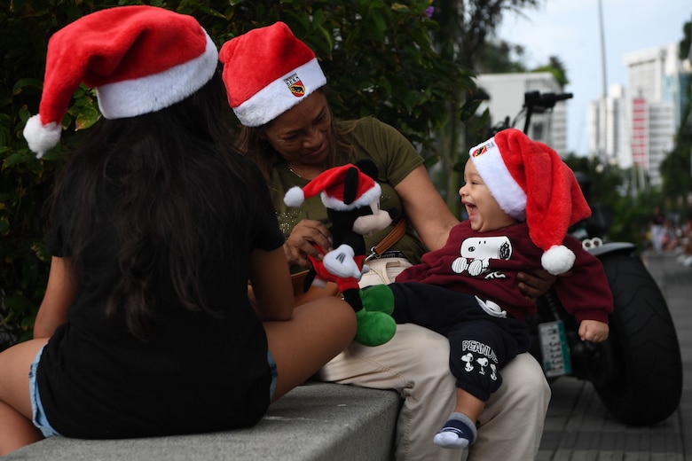 Navidad 2024: encendido de luces de la ‘Calle de los Osos’ en calle Uruguay y en el parque Omar