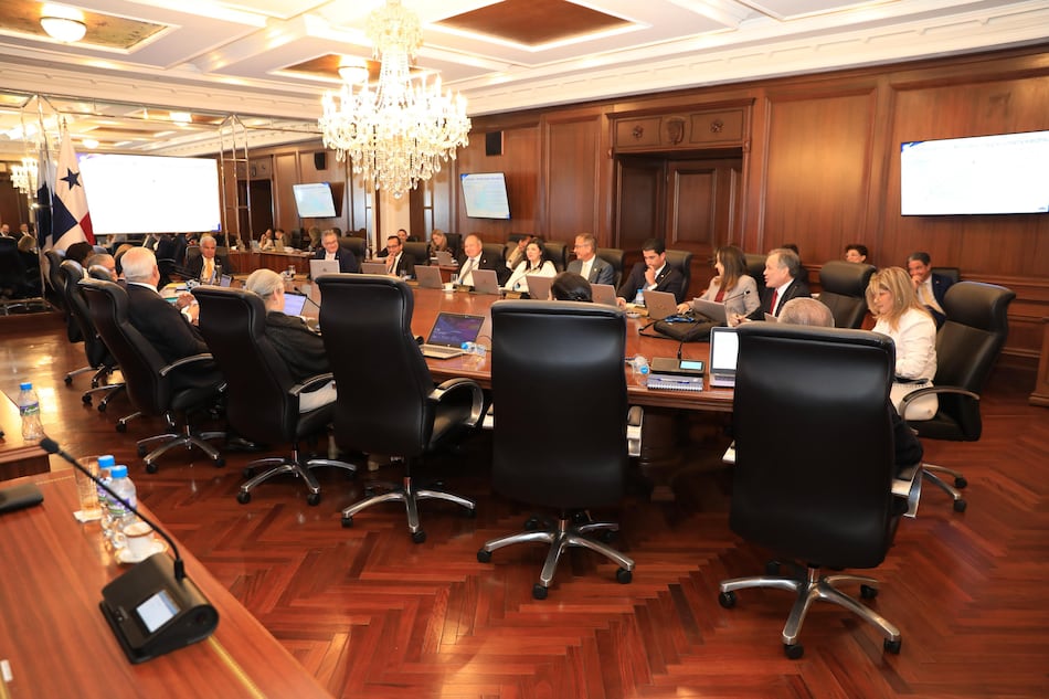 El Meduca contratará el servicio de internet en las escuelas, por $59.3 millones