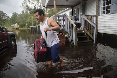 Florence deja al menos 15 muertos y amenaza con inundaciones en Estados Unidos