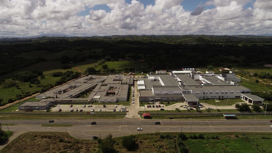 IBT y el Minsa firman acuerdo para ceder los contratos de construcción de cuatro hospitales