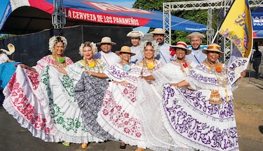 En Banistmo fluimos al ritmo del tambor y el movimiento de la pollera