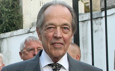 Entierran al conde de París, descendiente del último rey de Francia