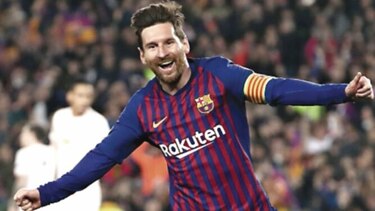 Ajax sorprende y Barça gana con ayuda de Leo