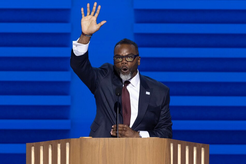 El acalde de Chicago ordena a los funcionarios locales no colaborar con agentes federales