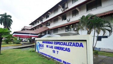 Pugna por el control de la rectoría en Udelas: Bosco Bernal descalifica elección de Gianna Rueda