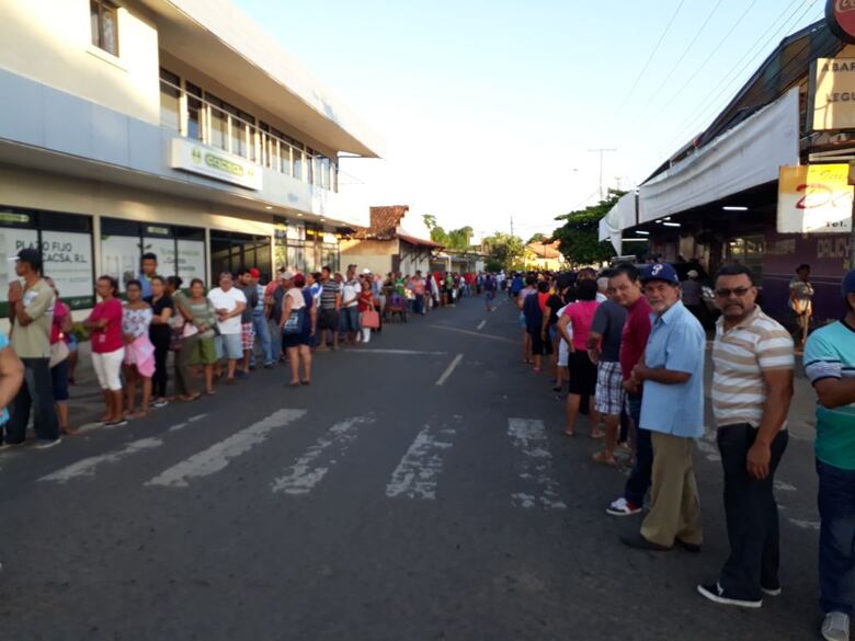 IMA vende unos 5 mil jamones en Herrera durante la naviferia