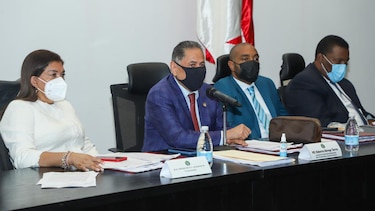 Diputados archivan dos denuncias contra Cortizo y otras contra magistrados