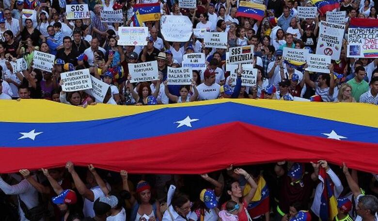 Venezolanos en Panamá se concentran para exigir democracia y respeto a los derechos humanos